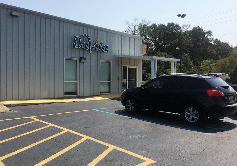 Demopolis Towne Center: 505 US Highway 80 W, Demopolis, AL 36732